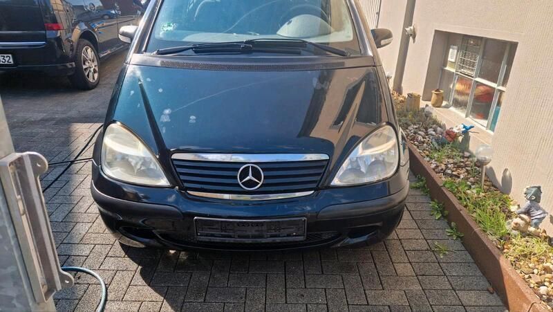 Schwarz Gebraucht 2004 Mercedes A170 Kleinwagen | 800 € (Guter Preis) - Bild 1/4