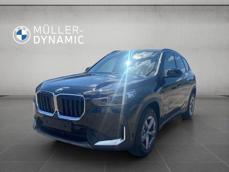 Schwarz ii Neu 2025 BMW X1 Sport Line SUV | 42.470 € (Superpreis) - Bild 1/4