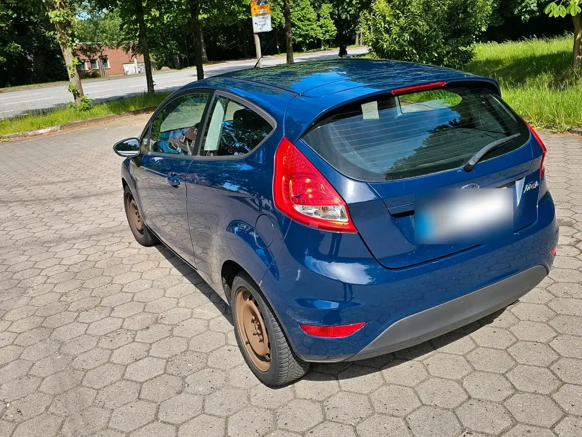 Gebraucht Ford Fiesta 60 PS (44 kW) 2009 Blau Kleinwagen
