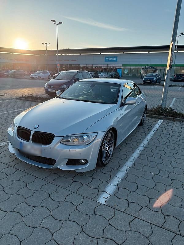 Gebraucht BMW 335 Cabriolet 306 PS (225 kW) 2010 Silber Cabrio