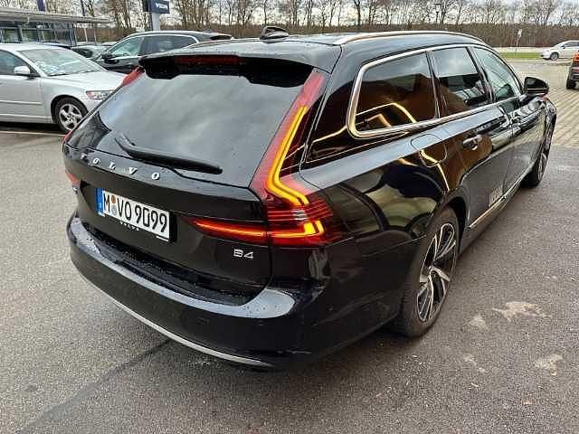Gebraucht Volvo V90 Ultimate 197 PS (144 kW) 2024 Schwarz Kombi