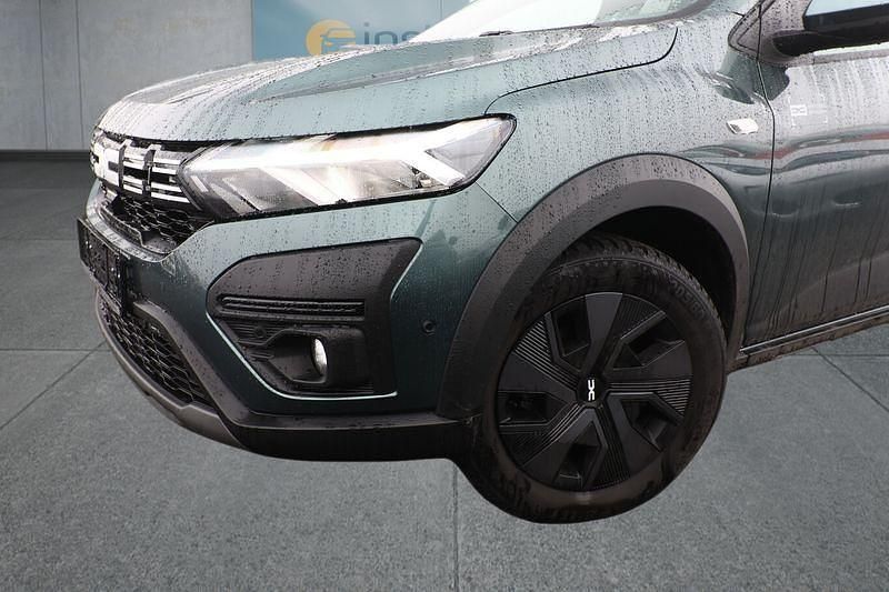 Grün Gebraucht 2024 Dacia Jogger Van / Kleinbus | 19.299 € (Guter Preis) - Bild 1/4