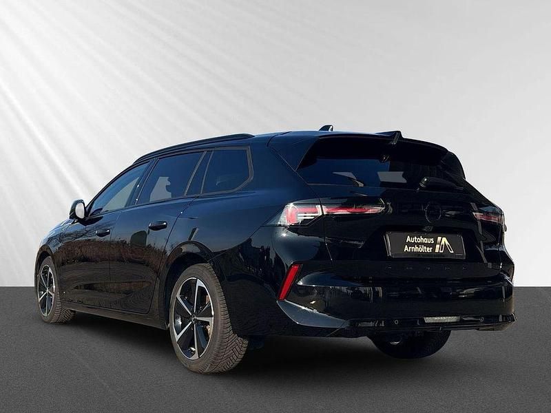 Gebraucht Opel Astra 131 PS (96 kW) 2024 Lackierung schwarz perla nera/ Kombi