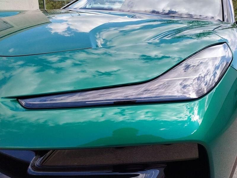 Nowe Lotus Eletre 450 kW (612 KM) 2026 Zielony SUV