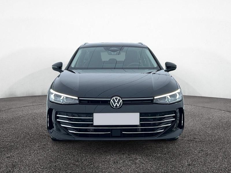 Gebraucht VW Passat Elegance 150 PS (110 kW) 2025 Mythosschwarz Kombi