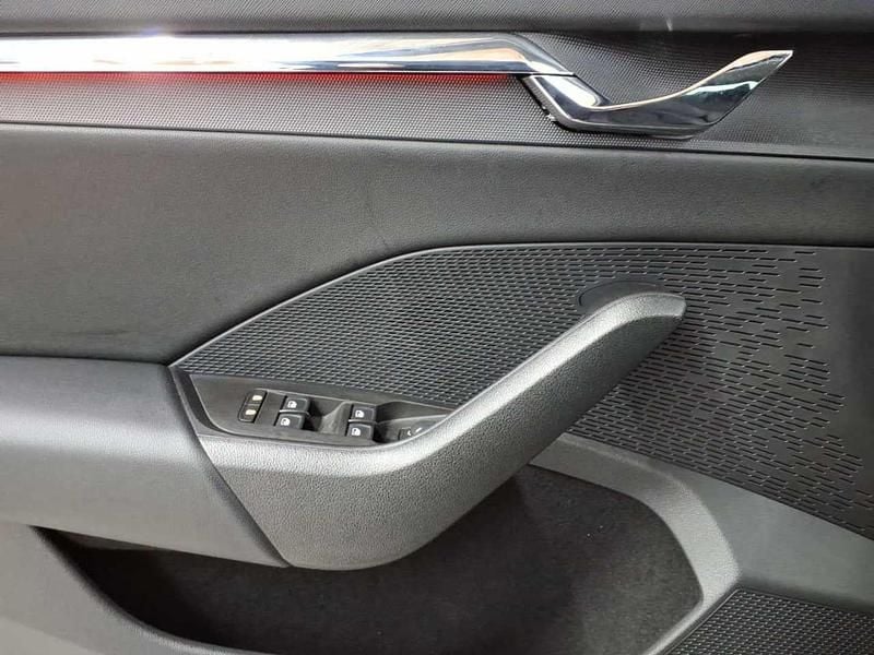 Gebraucht Skoda Octavia Style 150 PS (110 kW) 2021 Blackmagic perleffekt Kombi