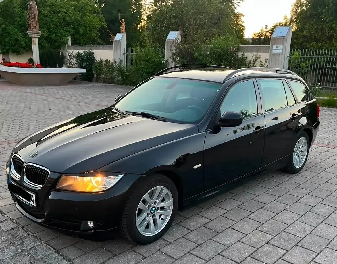 Gebraucht BMW 318 143 PS (105 kW) 2009 Schwarz Kombi