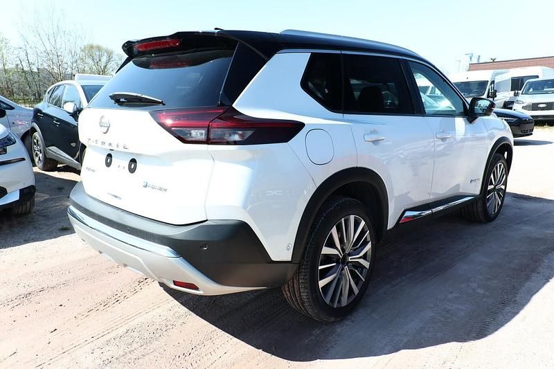 Neu Nissan X-Trail Tekna+ 213 PS (156 kW) 2025 Pearl white perleffekt / dachfar SUV