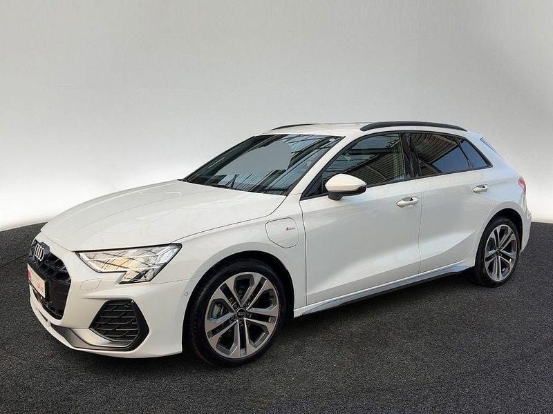 Gebraucht Audi A3 S-Line 204 PS (150 kW) 2025 Gletscherweiß metallic Limousine