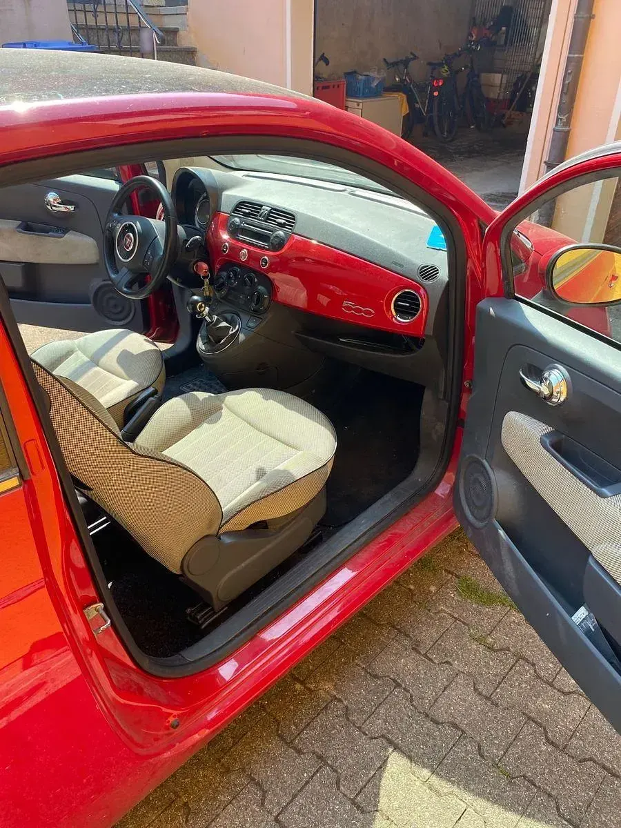 Gebraucht Fiat 500 Lounge 69 PS (50 kW) 2010 Rot Kleinwagen