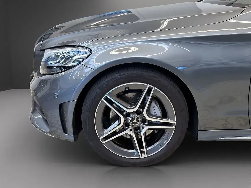Gebraucht Mercedes C200 AMG 184 PS (135 kW) 2023 Metalliclack selenitgrau (metallic) Coupé
