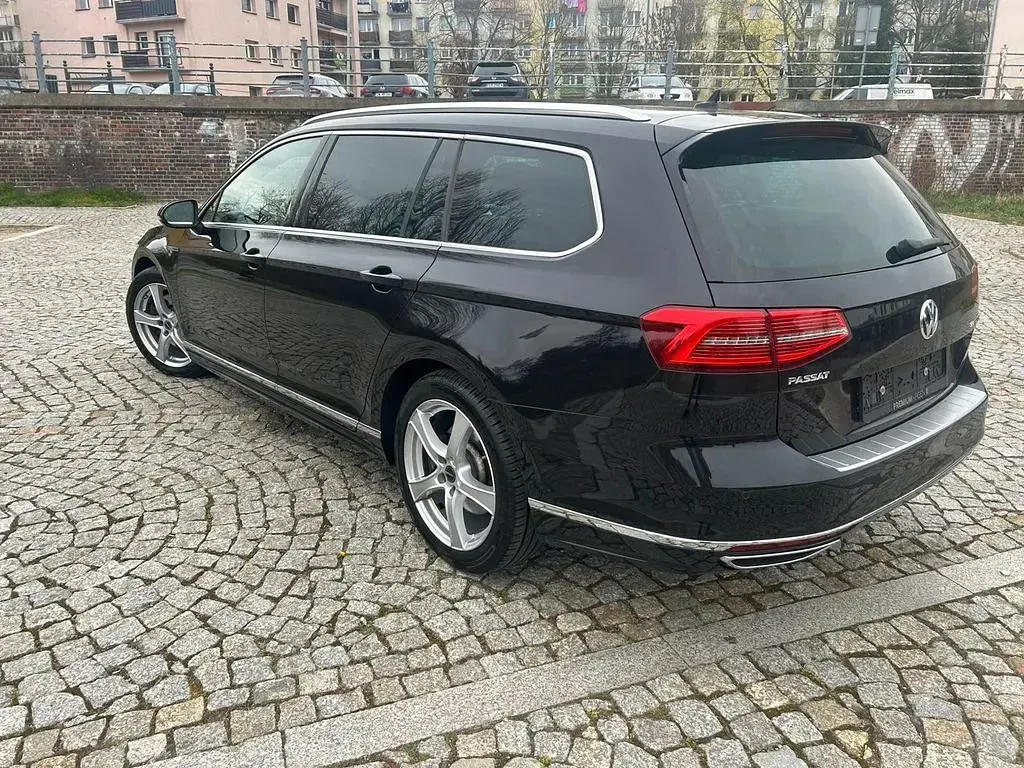 Gebraucht VW Passat R-line 239 PS (175 kW) 2016 Schwarz Kombi