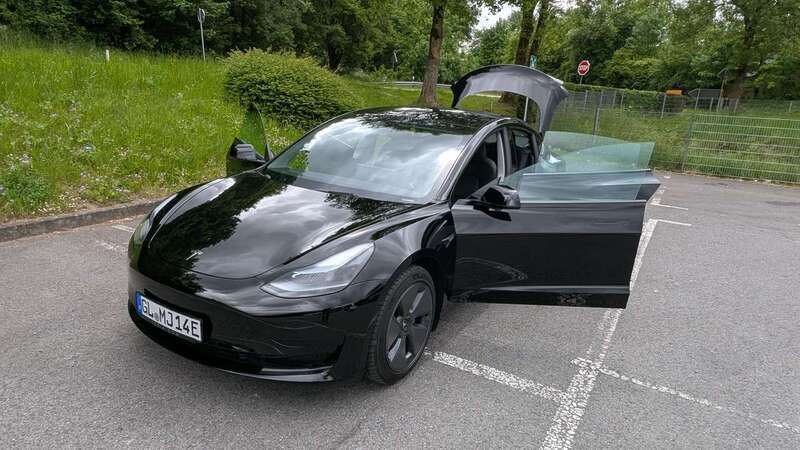 Gebraucht 2022 Tesla Model 3 Limousine | 25.499 € (Guter Preis) - Bild 1/4