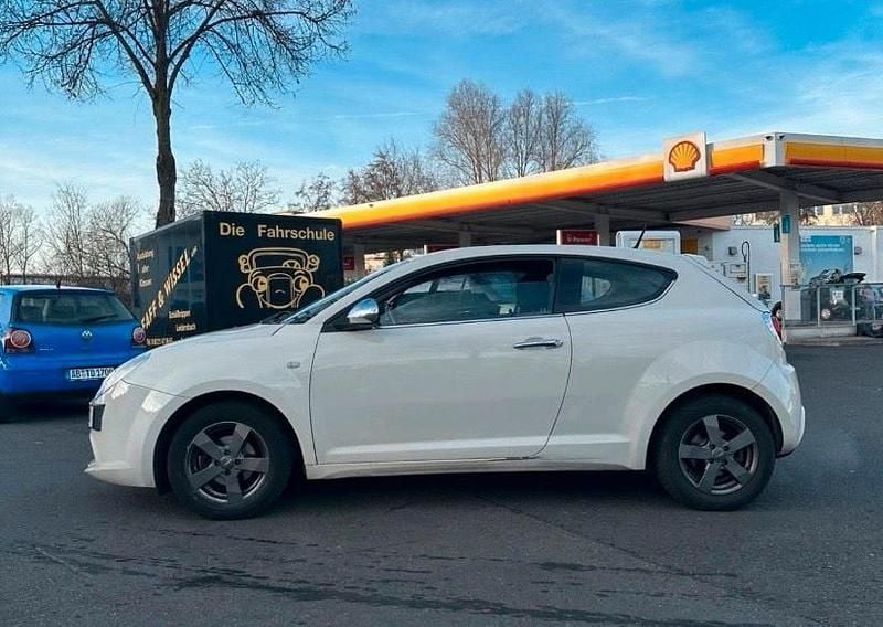 Gebraucht Alfa Romeo MiTo 105 PS (77 kW) 2014 Beige Kleinwagen