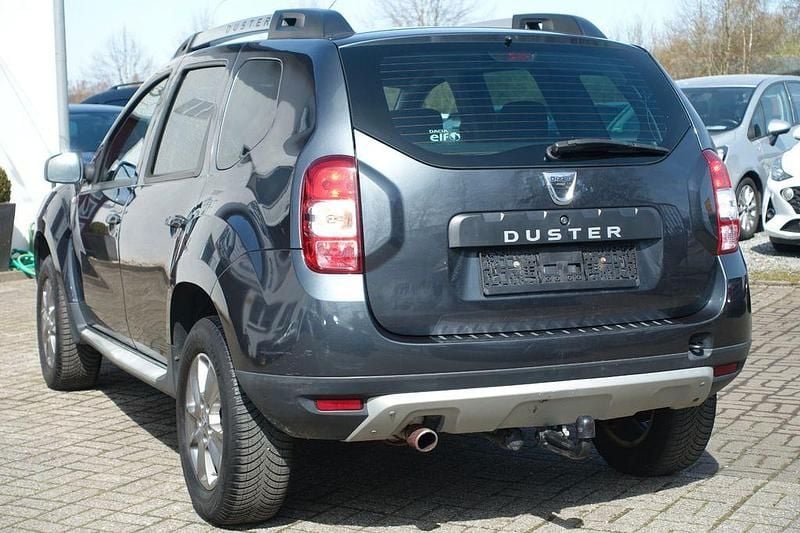 Second-hand Dacia Duster 114 CP (83 kW) 2016 Gri SUV