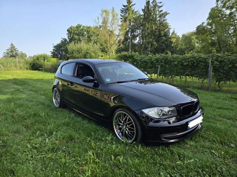 Gebraucht BMW 120 Sport Line 177 PS (130 kW) 2009 Schwarz Kleinwagen