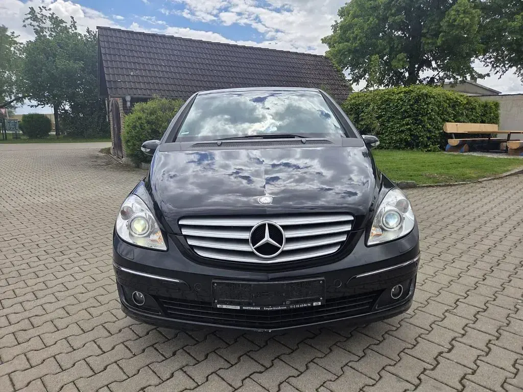 Gebraucht Mercedes B200 140 PS (102 kW) 2007 Schwarz Van / Kleinbus