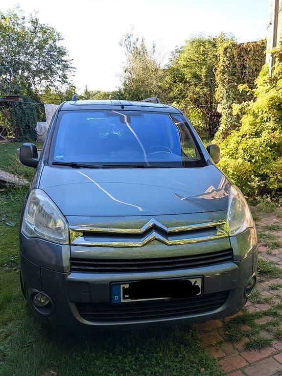 Grau Gebraucht 2012 Citroën Berlingo SELECTION Van / Kleinbus | 2.990 € (Superpreis) - Bild 1/4