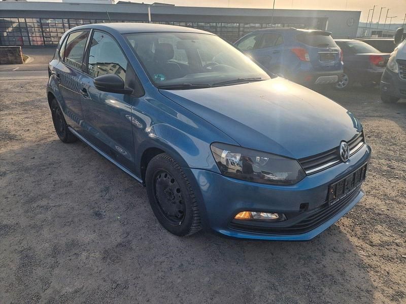 Gebraucht VW Polo Trendline 75 PS (55 kW) 2015 Blau Limousine