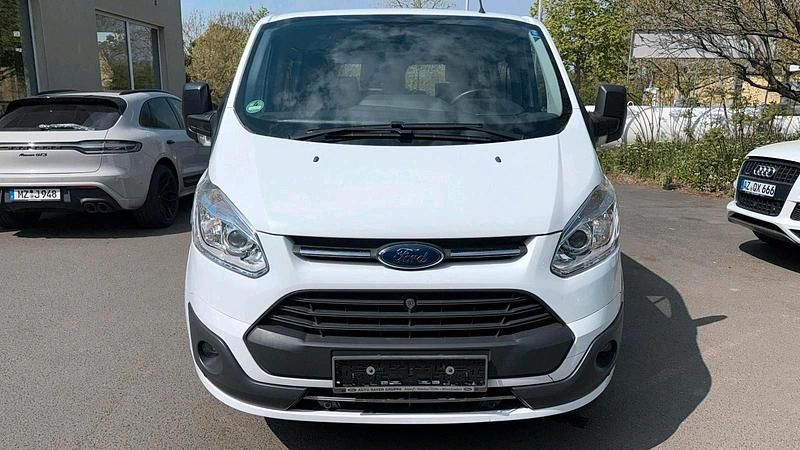 Second-hand Ford Transit Custom 105 CP (77 kW) 2017 Alb Monovolum