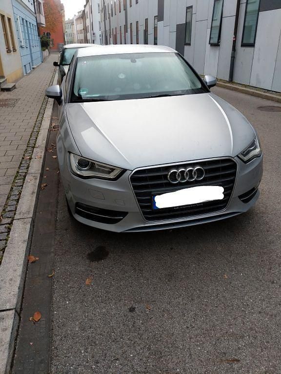 Silber Gebraucht 2016 Audi A3 Limousine | 13.500 € (Fairer Preis) - Bild 1/4