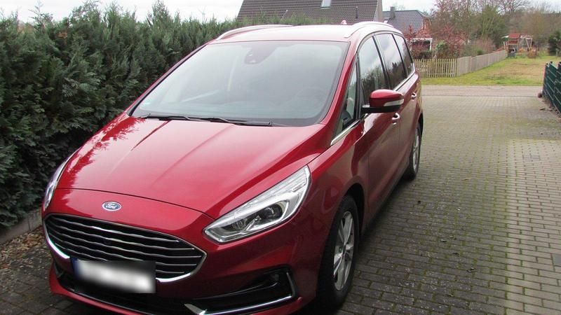 Rot Gebraucht 2021 Ford Galaxy Business Edition Van / Kleinbus | 33.000 € (Fairer Preis) - Bild 1/4