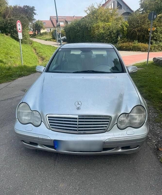 Silber Gebraucht 2001 Mercedes C270 Limousine | 3.499 € (Fairer Preis) - Bild 1/4