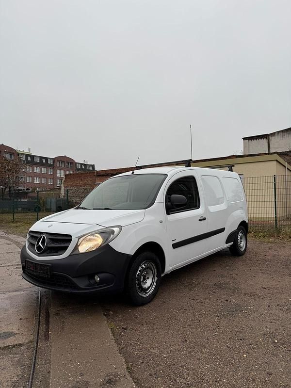Weiß Gebraucht 2013 Mercedes Citan 109 Van / Kleinbus | 4.000 € (Fairer Preis) - Bild 1/4