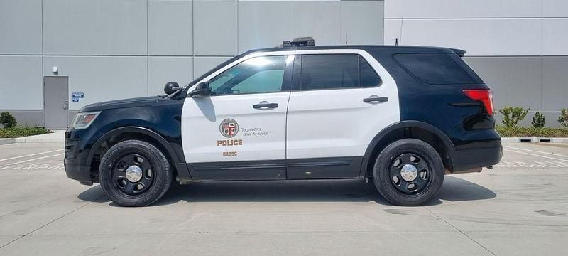 Gebraucht Ford Explorer 305 PS (224 kW) 2016 Schwarz SUV