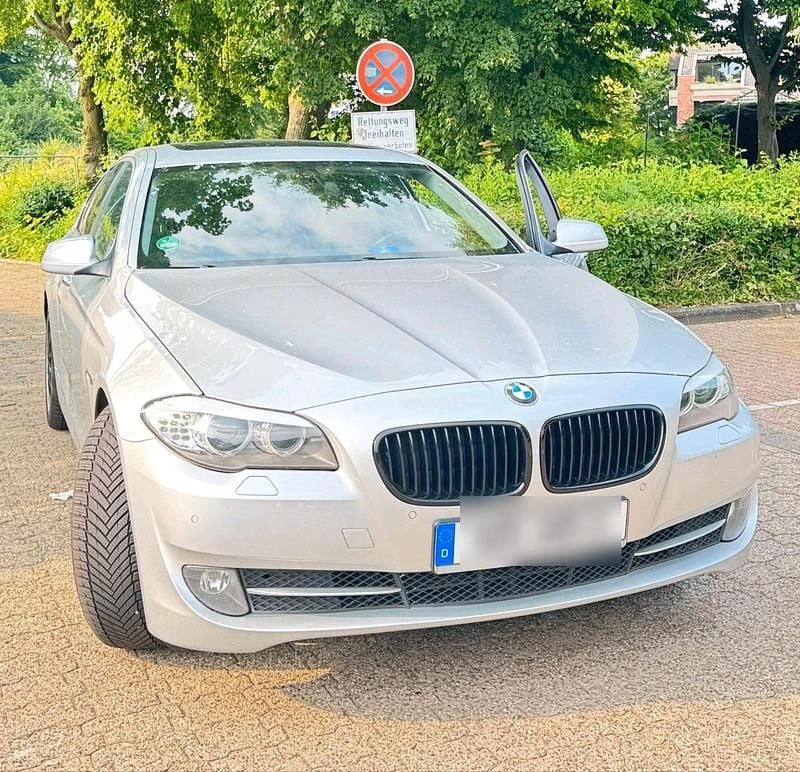 Gebraucht BMW 520 184 PS (135 kW) 2010 Silber Limousine