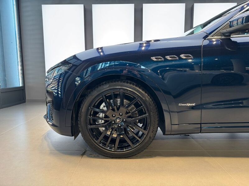 Gebraucht Maserati Levante 430 PS (316 kW) 2020 Blau SUV