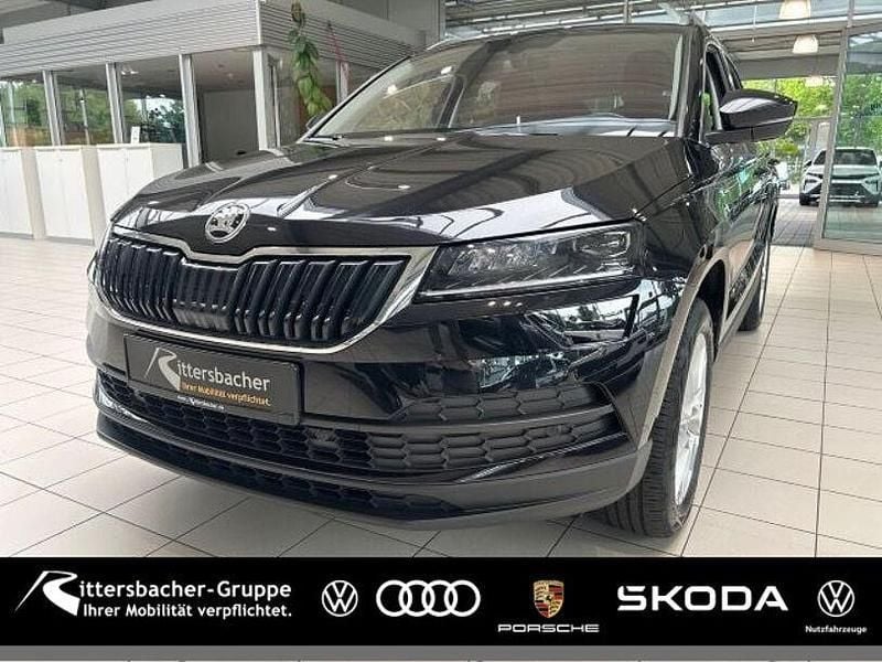 Schwarz Gebraucht 2021 Skoda Karoq Drive SUV | 21.990 € (Guter Preis) - Bild 1/4