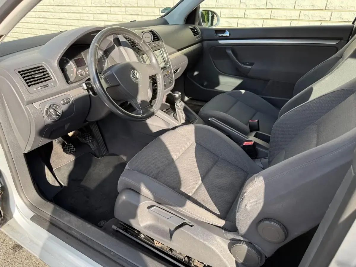 Gebraucht VW Golf IV 116 PS (85 kW) 2004 Silber Kleinwagen