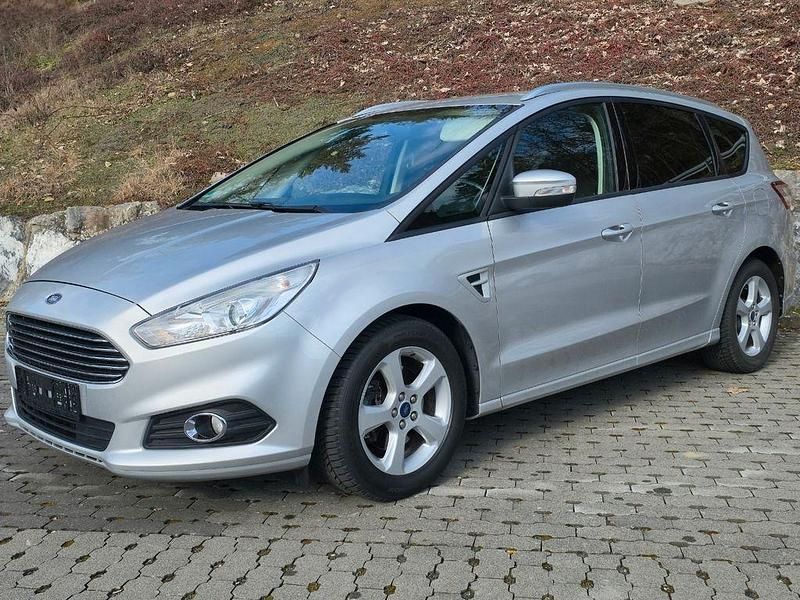 Gebraucht Ford S-MAX S 179 PS (131 kW) 2015 Silber Van / Kleinbus