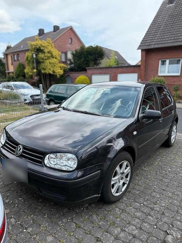 Schwarz Gebraucht 2003 VW Golf IV Kleinwagen | 2.000 € (Fairer Preis) - Bild 1/4