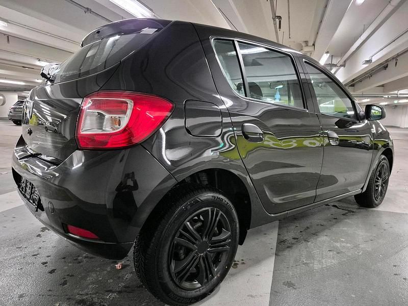 Gebraucht Dacia Sandero Ambiance 75 PS (55 kW) 2014 Schwarz Kleinwagen