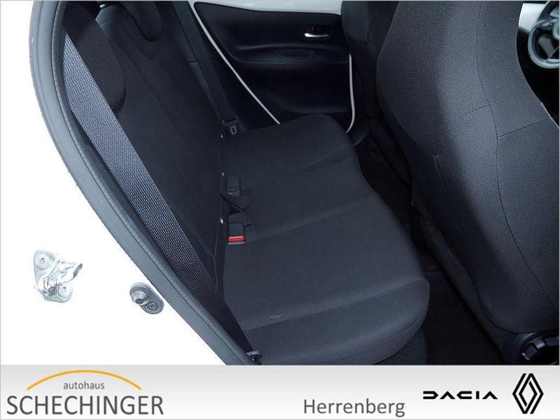 Gebraucht Toyota Aygo X-play 72 PS (52 kW) 2022 Weiß Kleinwagen
