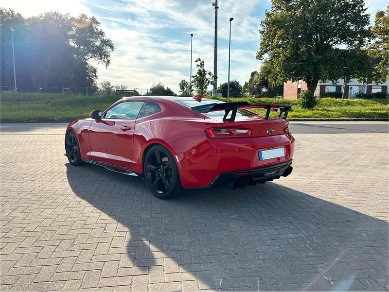 Gebraucht Chevrolet Camaro 452 PS (332 kW) 2019 Rot Coupé