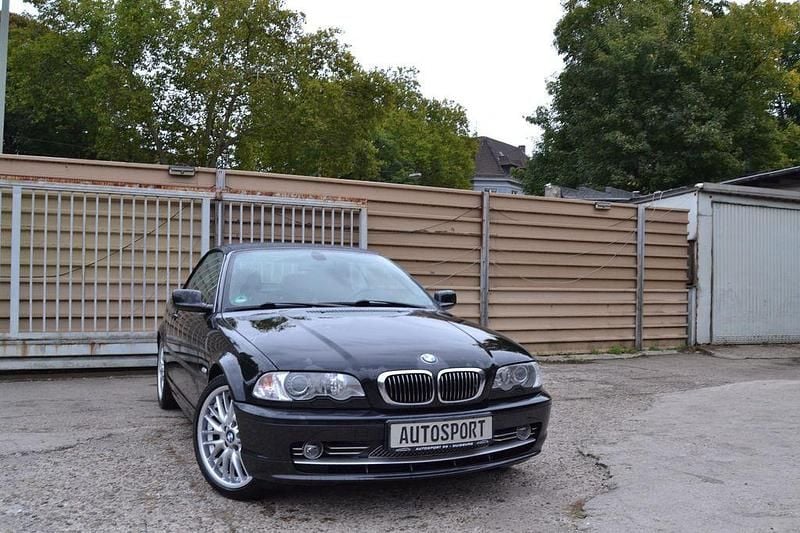 Gebraucht BMW 330 Cabriolet Performance 231 PS (169 kW) 2002 Schwarz Cabrio