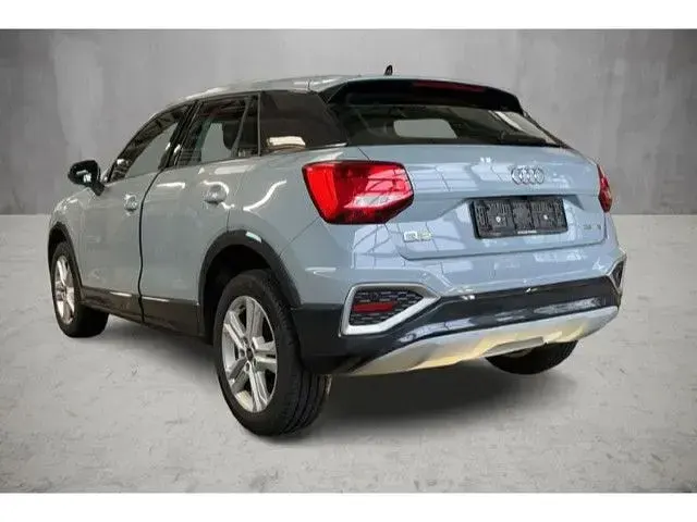 Gebraucht Audi Q2 Advanced 150 PS (110 kW) 2023 Pfeilgrau perleffekt SUV