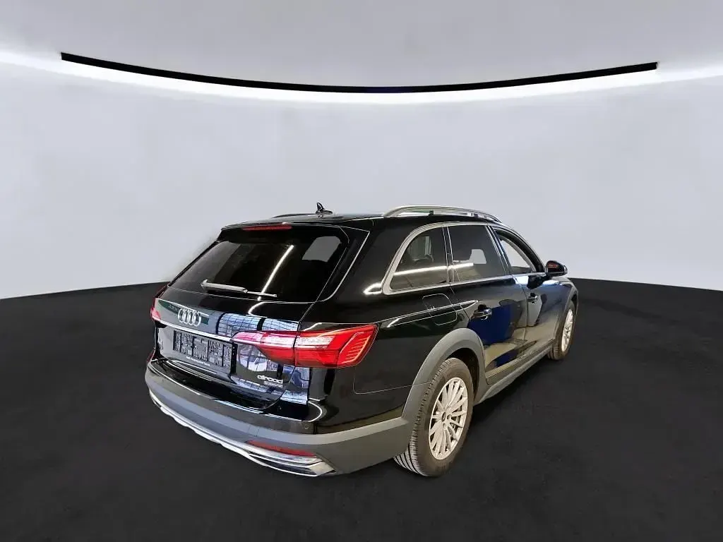 Gebraucht Audi A4 Allroad 204 PS (150 kW) 2024 Schwarz Kombi