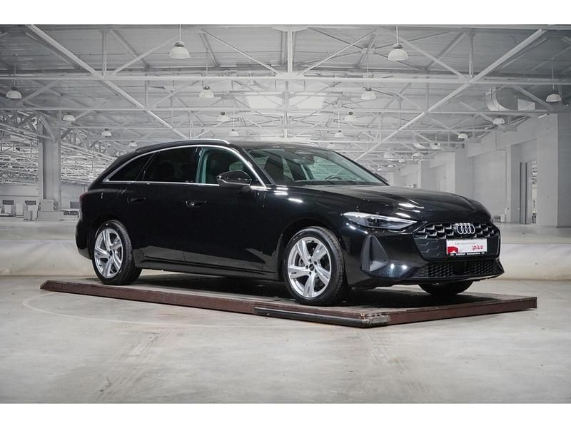 Second-hand Audi A5 Sport 150 CP (110 kW) 2025 Negru Break