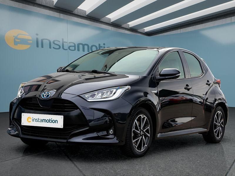 Schwarz Gebraucht 2021 Toyota Yaris Hybrid Team Kleinwagen | 21.499 € (Etwas zu teuer) - Bild 1/4