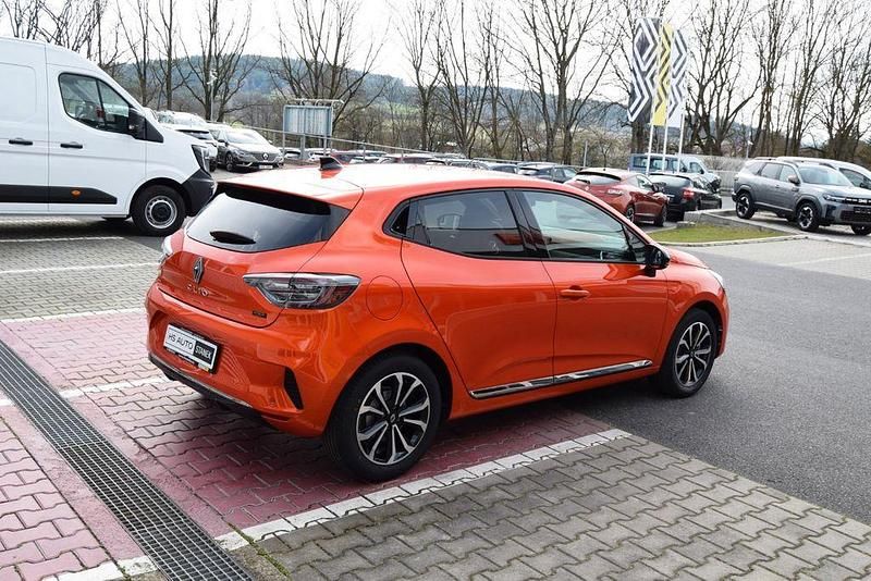 Neu Renault Clio V Techno 94 PS (69 kW) 2025 Blau Limousine