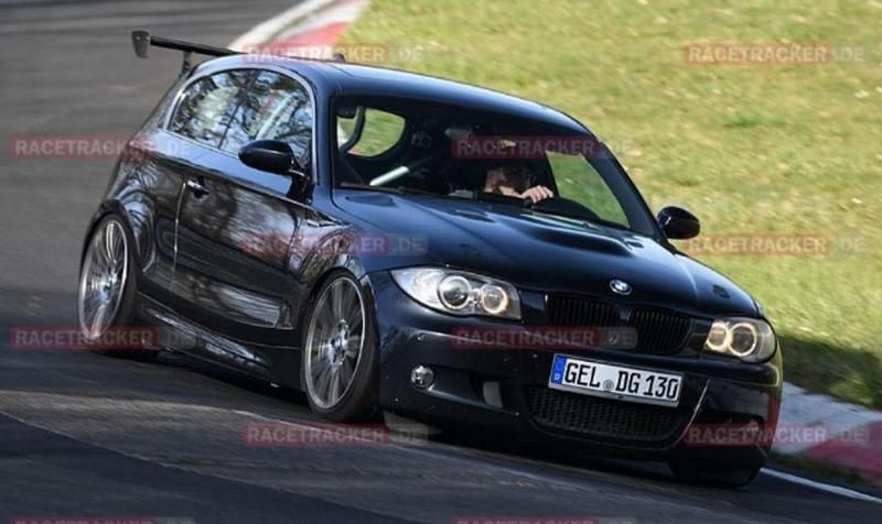 Blau Gebraucht 2009 BMW 130 Kleinwagen | 13.000 € - Bild 1/4
