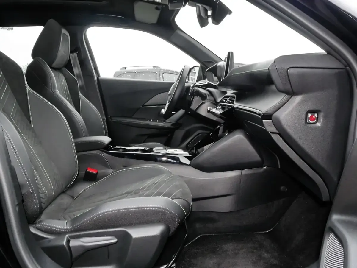 Gebraucht Peugeot 2008 GTi 131 PS (96 kW) 2024 Schwarz SUV