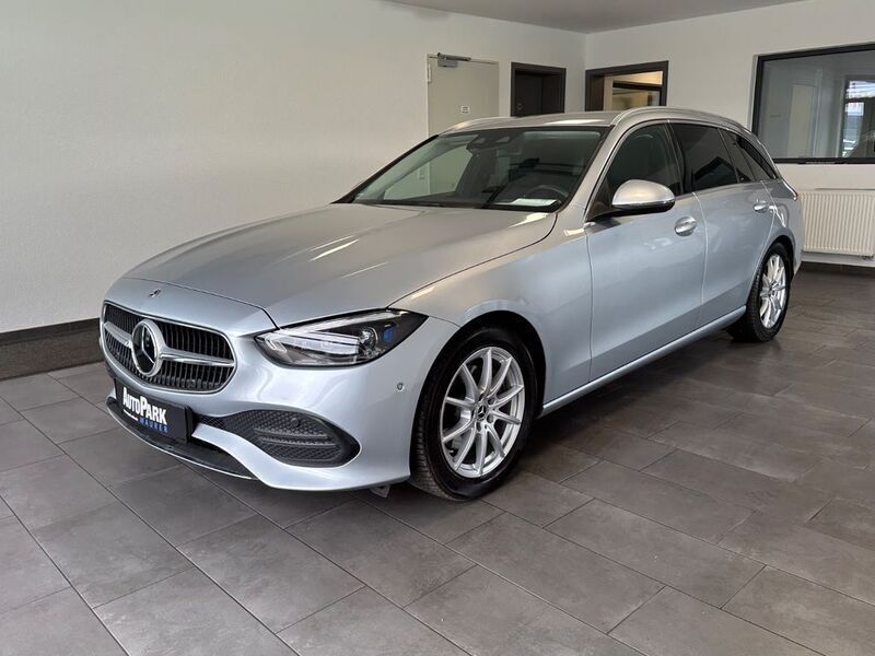 Silber Gebraucht 2022 Mercedes C220 Avantgarde Limousine | 24.998 € (Superpreis) - Bild 1/4