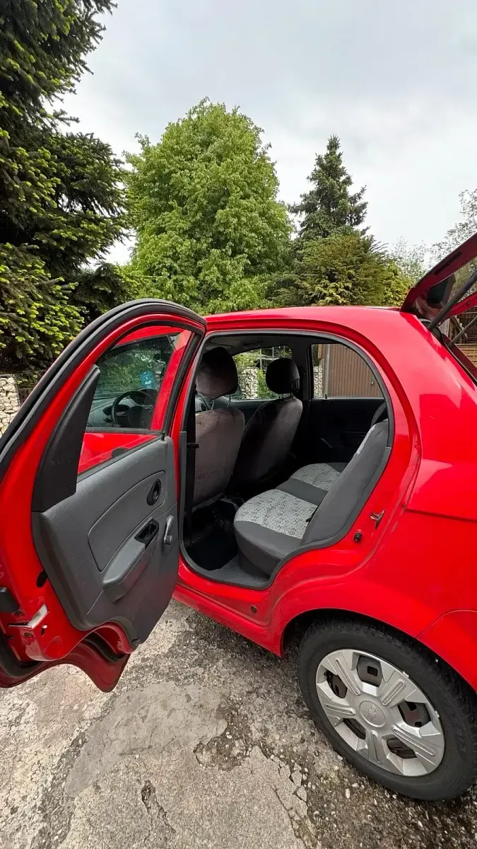 Gebraucht Chevrolet Matiz 52 PS (38 kW) 2010 Rot Kleinwagen