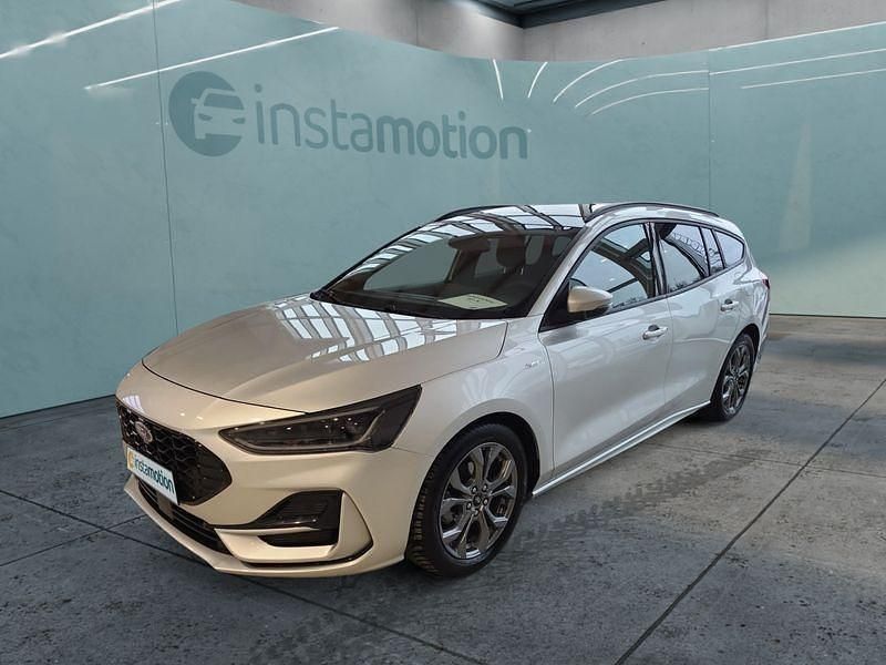 Silber Gebraucht 2023 Ford Focus ST-Line Kombi | 27.199 € (Etwas zu teuer) - Bild 1/4