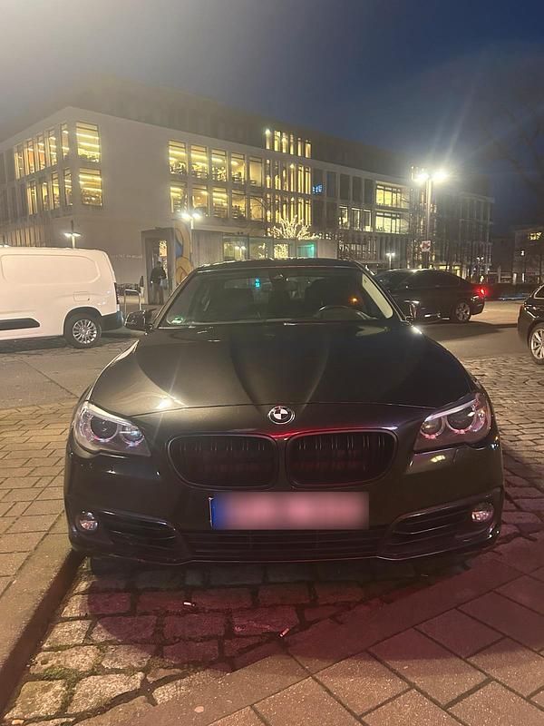 Braun Gebraucht 2014 BMW 520 Limousine | 12.500 € (Fairer Preis) - Bild 1/4